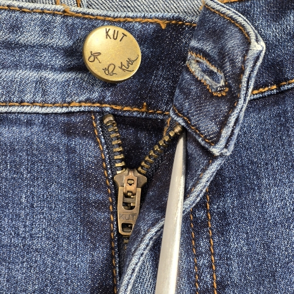 Kut Kloth Boyfriend Womens Jeans Medium Wash Blue Distressed Size 4 Mid Rise - Picture 8 of 14